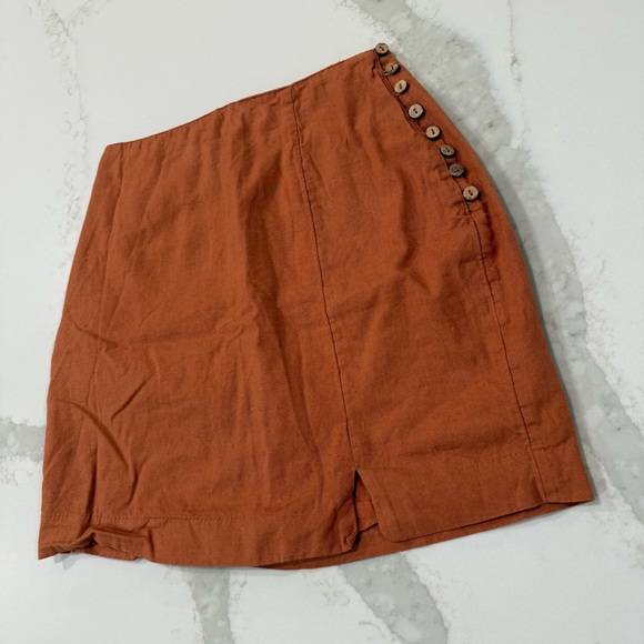 Free People Linen Blend Button Side Mini Skirt Womens XS Burnt Orange ZipperBack - Picture 2 of 6